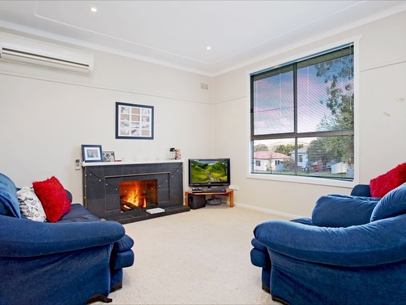 66 Albert Street, Unanderra NSW 2526