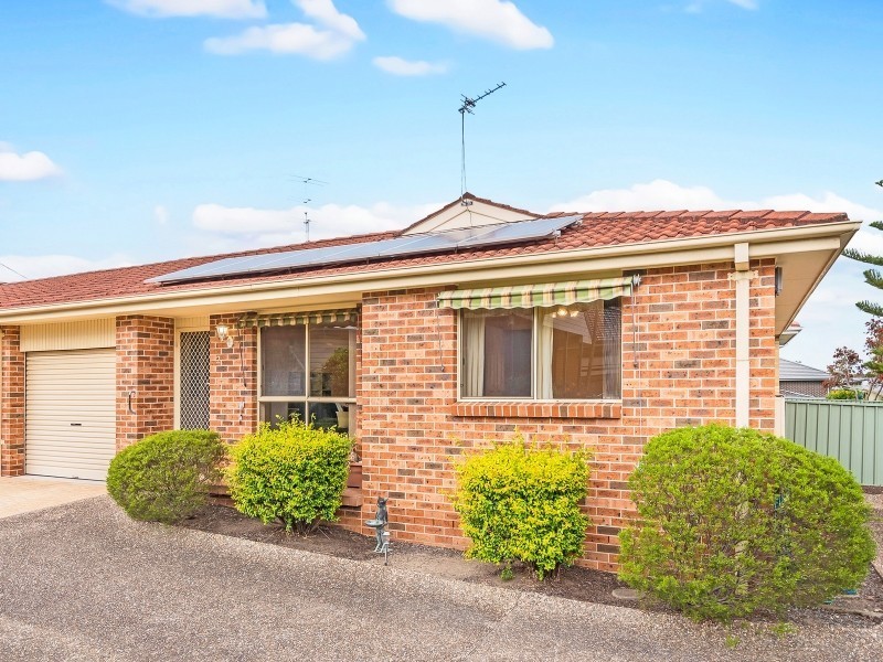 2/49 Balgownie Road, Balgownie NSW 2519