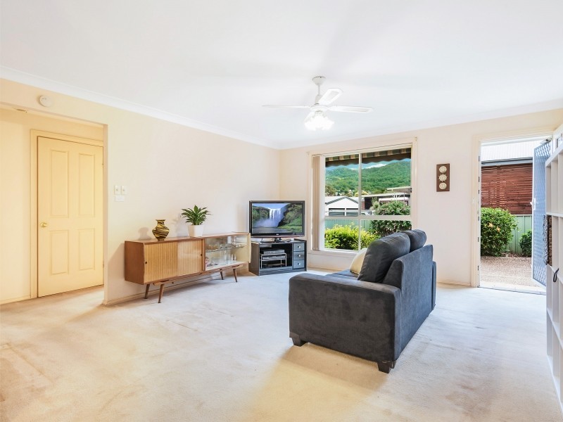 2/49 Balgownie Road, Balgownie NSW 2519