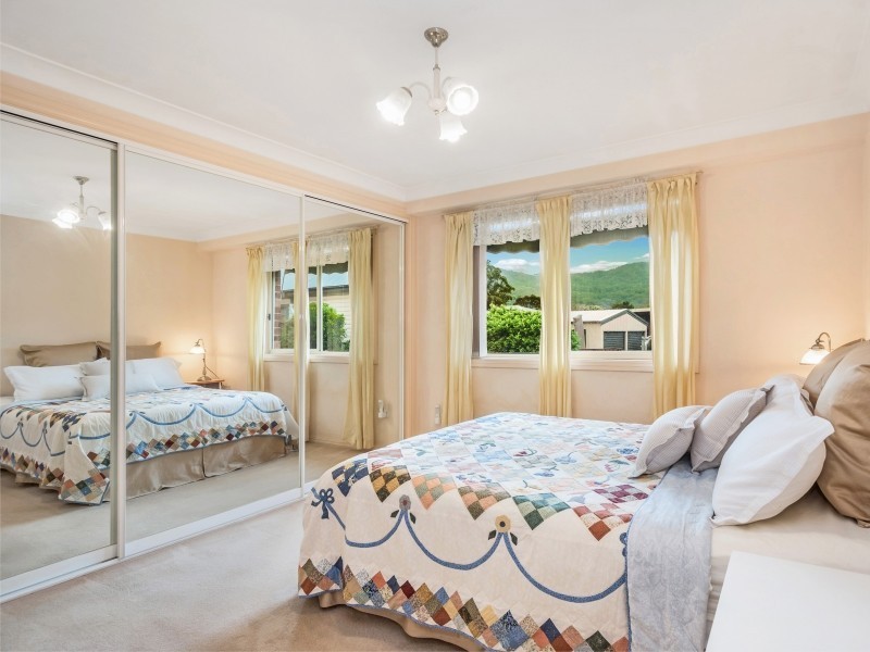 2/49 Balgownie Road, Balgownie NSW 2519