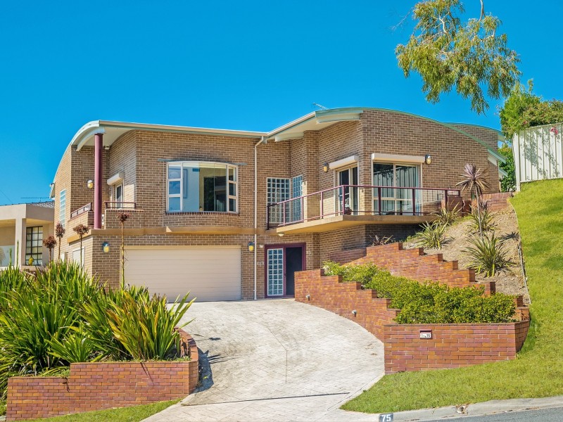 75 Tamarind Drive, Cordeaux Heights NSW 2526
