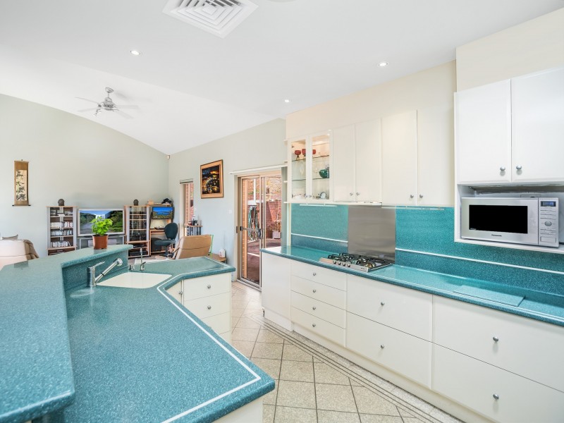 75 Tamarind Drive, Cordeaux Heights NSW 2526