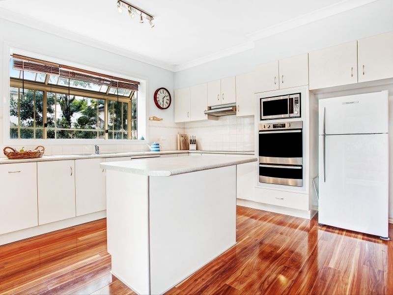 50 Yates Avenue, Mount Keira NSW 2500