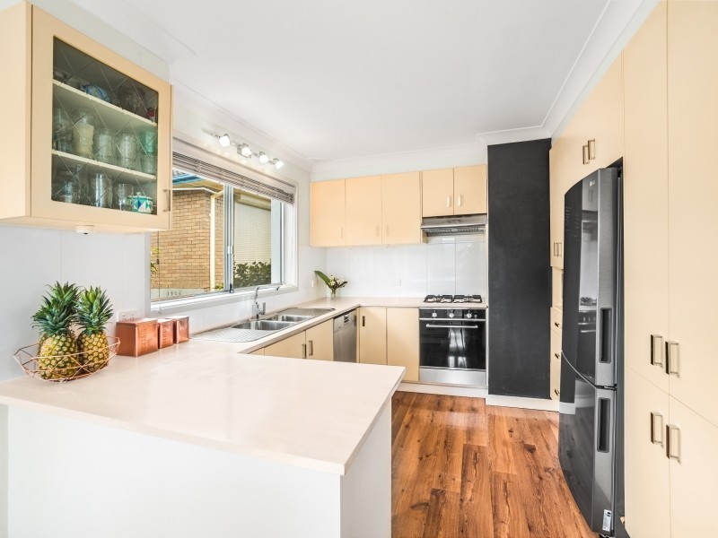 11 Jalna Avenue, Figtree NSW 2525