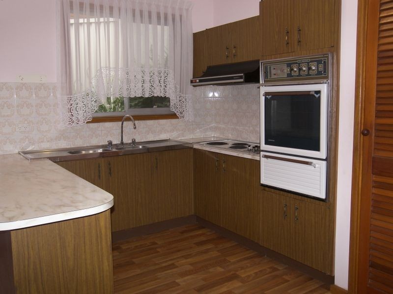 13 White Place, Figtree NSW 2525