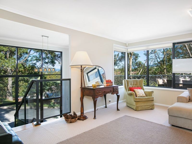 2 Medway Drive, Mount Keira NSW 2500