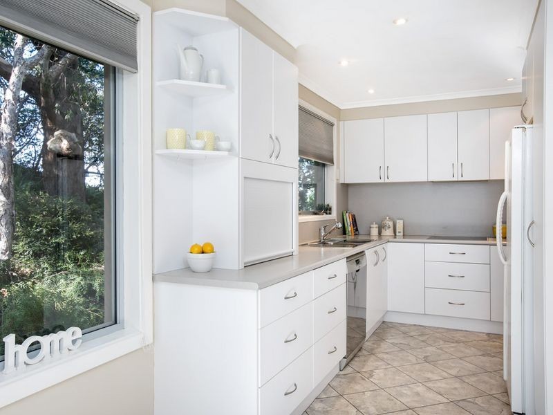 2 Medway Drive, Mount Keira NSW 2500