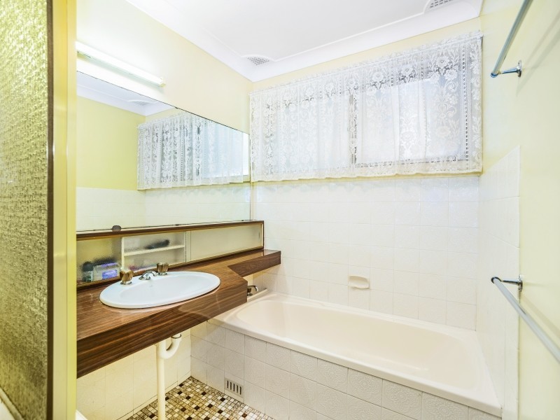 36 Edmund Avenue, Figtree NSW 2525