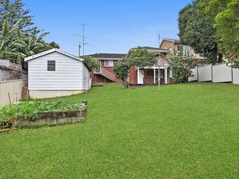 52 Cummins Street, Unanderra NSW 2526
