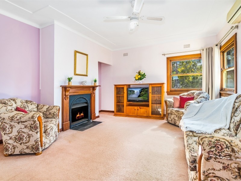 45 Hillcrest Avenue, Woonona NSW 2517