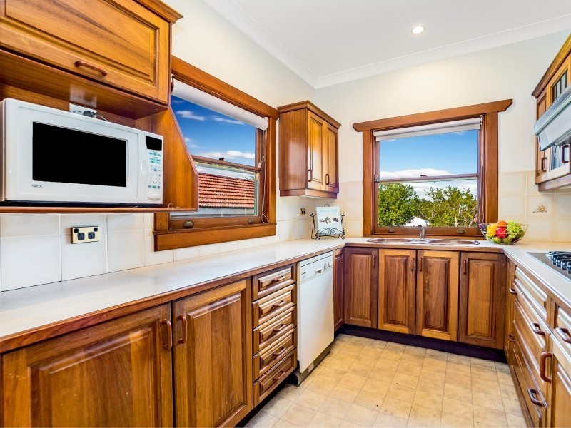 45 Hillcrest Avenue, Woonona NSW 2517