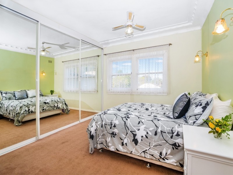 45 Hillcrest Avenue, Woonona NSW 2517