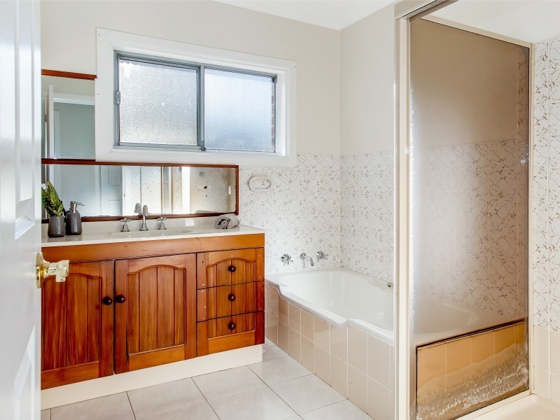 10 Cottonwood Crescent, Figtree NSW 2525