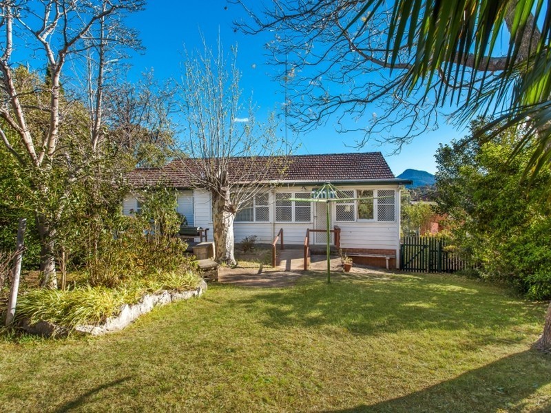 11 Bukari Street, West Wollongong NSW 2500