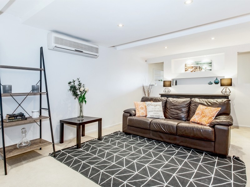 11 Morandoo Avenue, Mount Keira NSW 2500