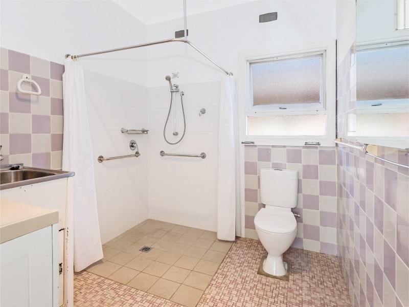 15 Karbo Street, Figtree NSW 2525