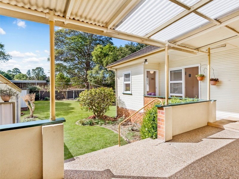 15 Karbo Street, Figtree NSW 2525