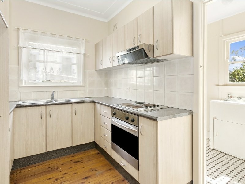 76 Farmborough Road, Unanderra NSW 2526