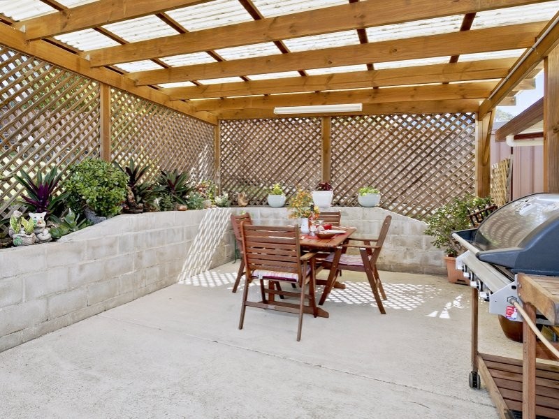 8 Karbo Street, Figtree NSW 2525