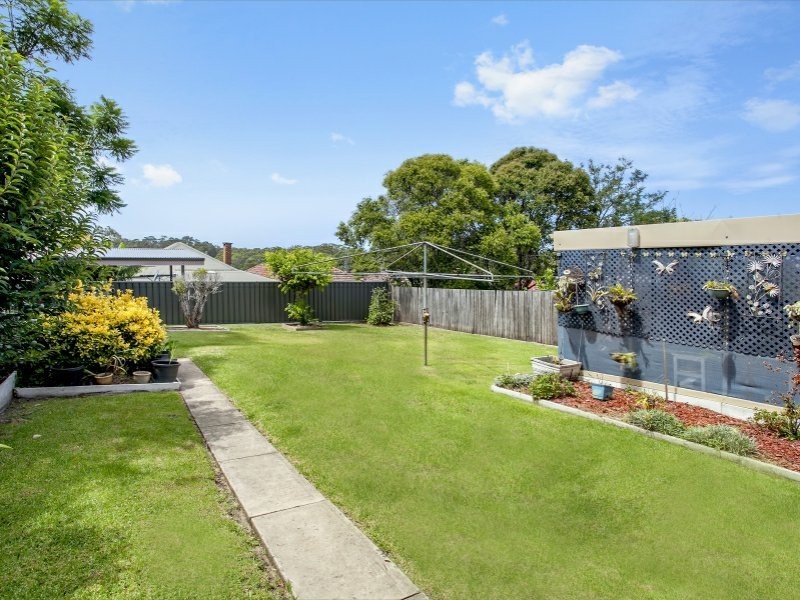 23 Hill Street, Mount Saint Thomas NSW 2500