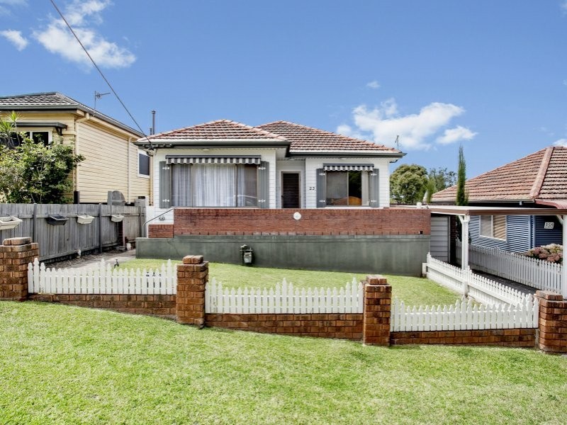 23 Hill Street, Mount Saint Thomas NSW 2500