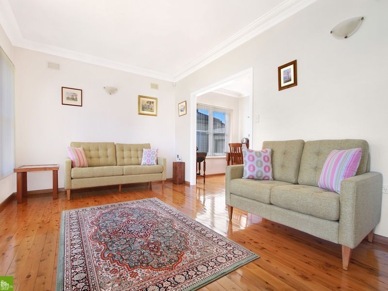 13 Mackie Street, Coniston NSW 2500