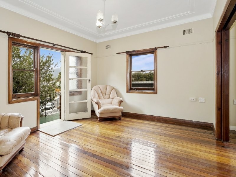 41 Woodlawn Avenue, Mangerton NSW 2500