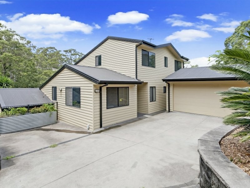 18 Woodlands Place, Figtree NSW 2525