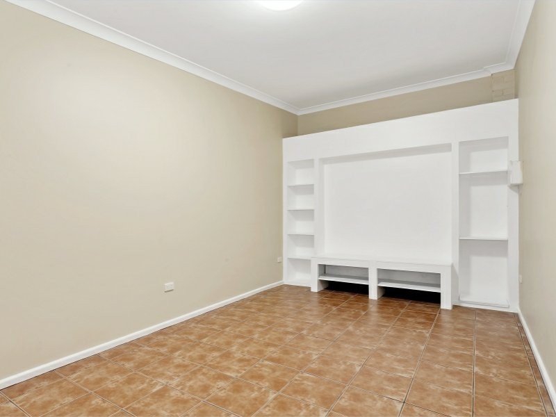 2/14 Arrow Avenue, Figtree NSW 2525