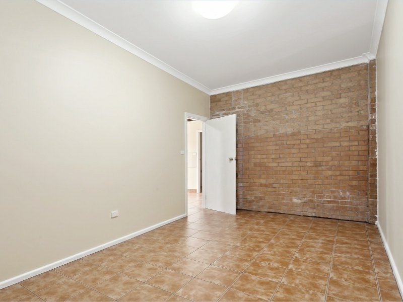 2/14 Arrow Avenue, Figtree NSW 2525