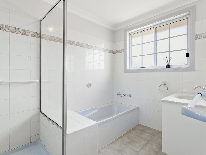 1/4a William Street, Figtree NSW 2525