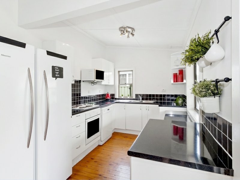 66 Princes Highway, West Wollongong NSW 2500