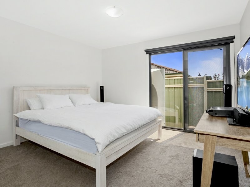 8/301 Princes Highway, Albion Park Rail NSW 2527