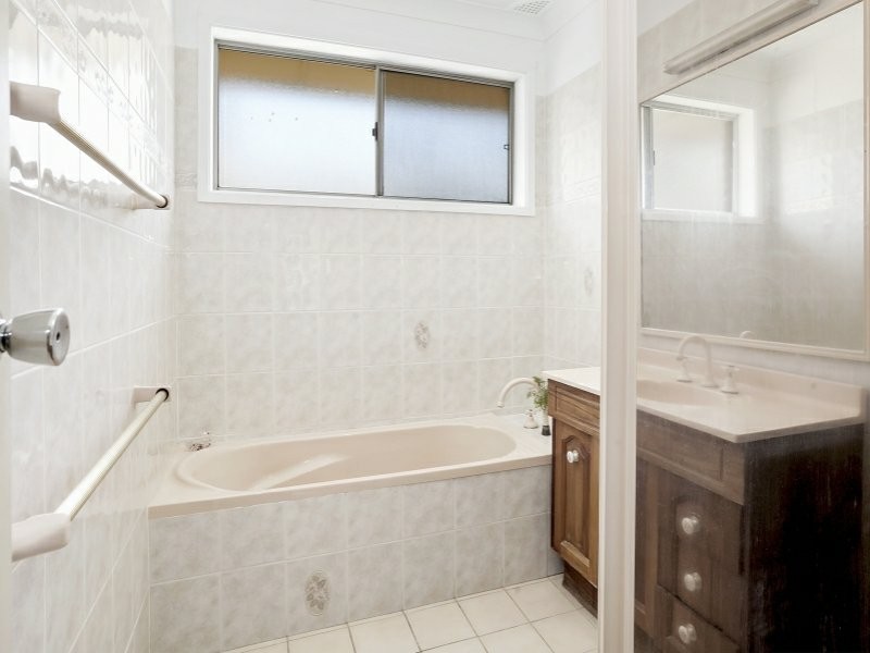 94 Beatus Street, Unanderra NSW 2526