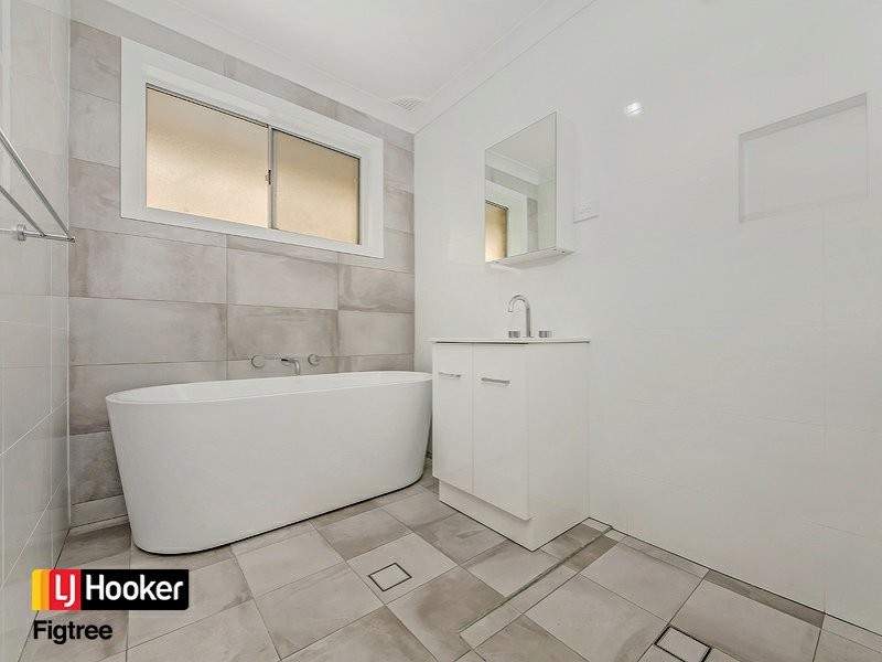 121 Jacaranda Avenue, Figtree NSW 2525