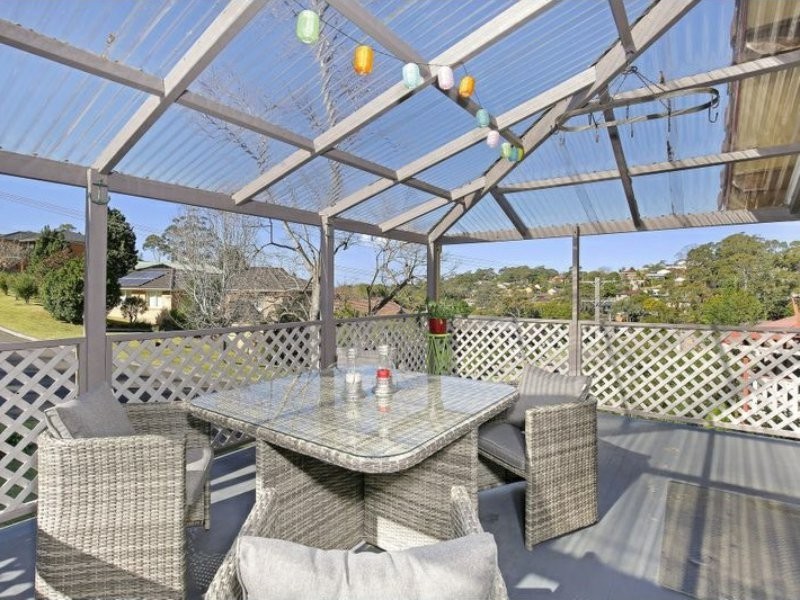 8 Jacaranda Avenue, Figtree NSW 2525