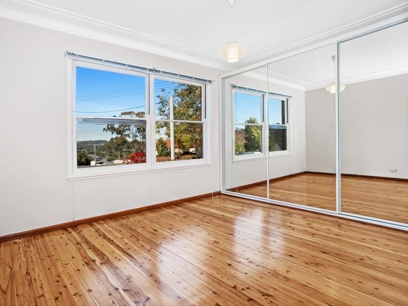 43 Stanleigh Crescent, West Wollongong NSW 2500