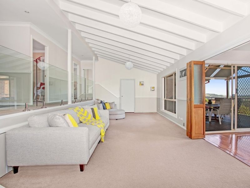 19 Silvertop Parade, Cordeaux Heights NSW 2526