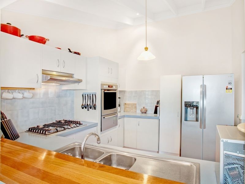 19 Silvertop Parade, Cordeaux Heights NSW 2526