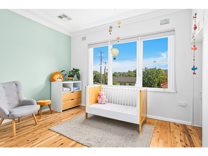 11 Bukari Street, West Wollongong NSW 2500
