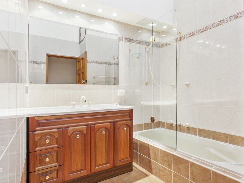 3 Arter Avenue, Figtree NSW 2525