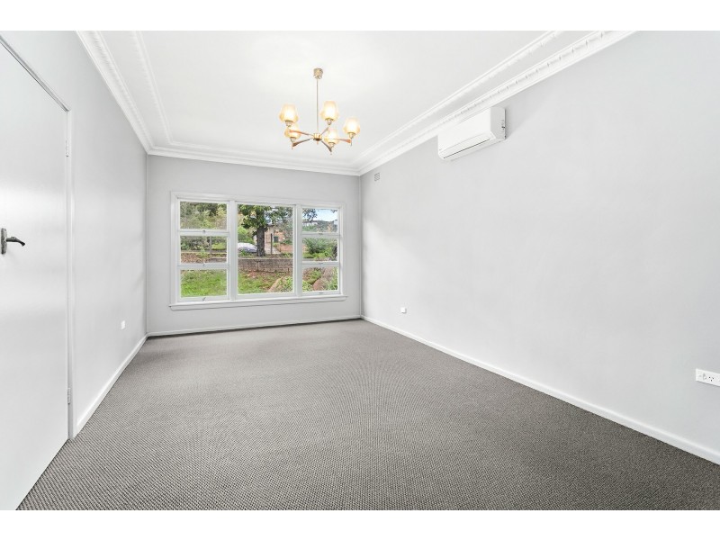 16 Stillness Road, Figtree NSW 2525