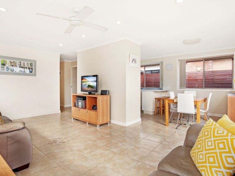 47 Sassafras Avenue, Windang NSW 2528