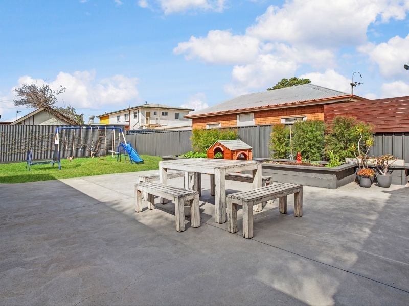 47 Sassafras Avenue, Windang NSW 2528