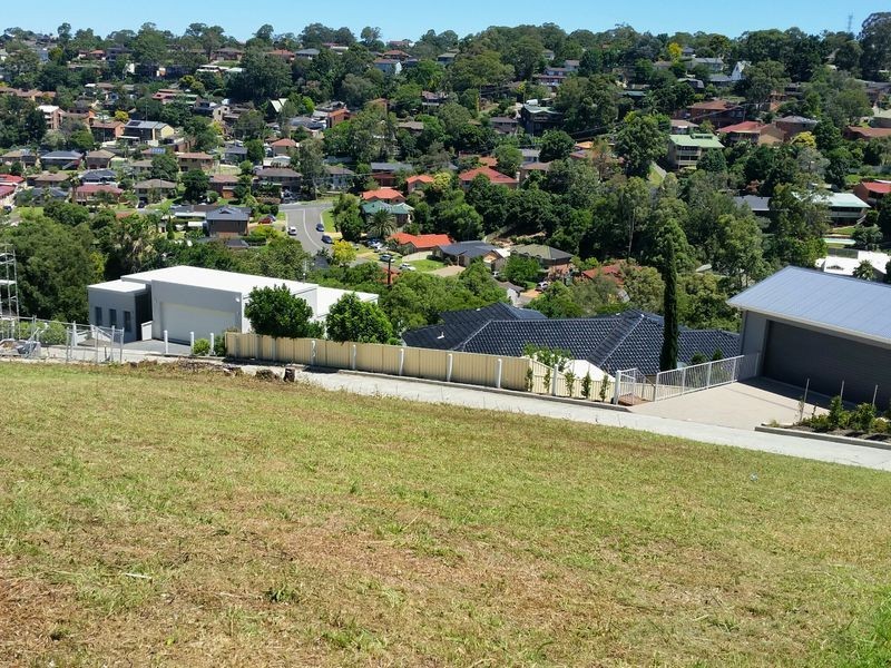 14C Murrogun Crescent, Cordeaux Heights NSW 2526