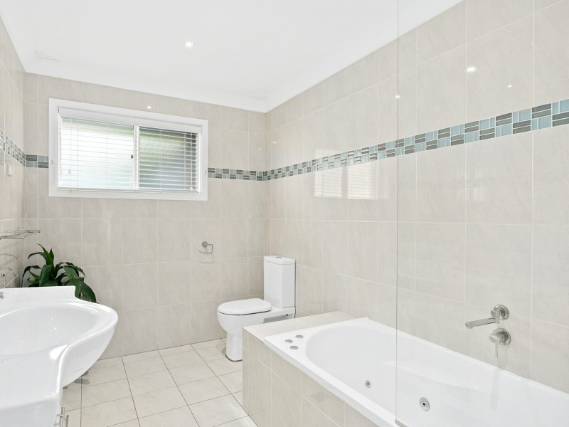 52 Langson Avenue, Figtree NSW 2525