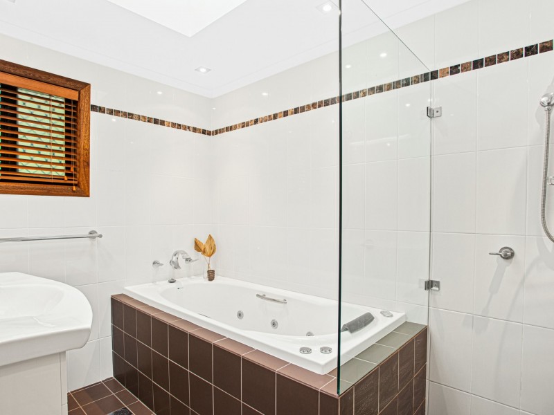 192 Jacaranda Avenue, Figtree NSW 2525