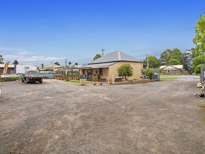 6 Hamilton Street, Dapto NSW 2530