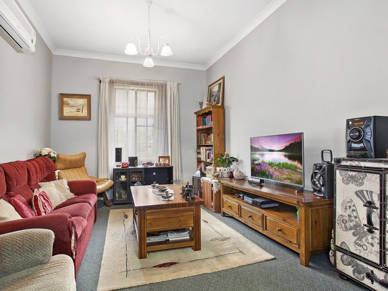 6 Hamilton Street, Dapto NSW 2530