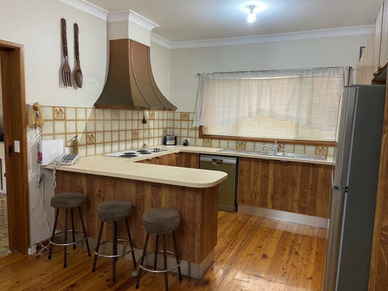 4 Oleander Avenue, Figtree NSW 2525